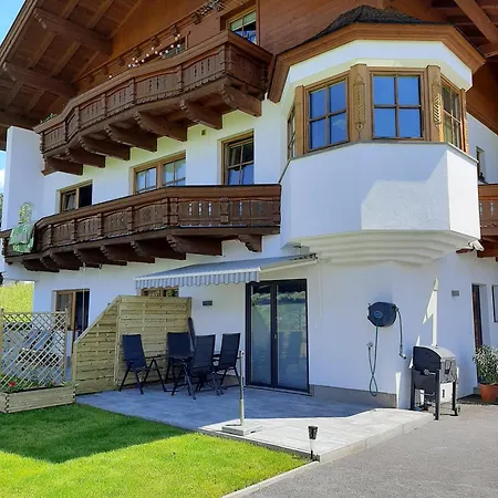 Daire Leonie Hart im Zillertal